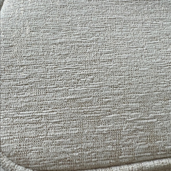 Chanel Holiday Fabric Cosmetic Pouch Gold logo - Picture 10 of 12